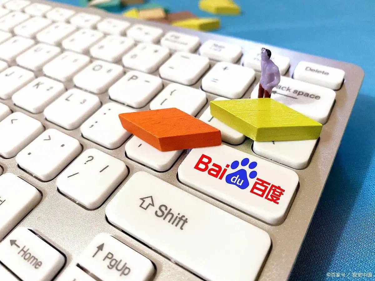 白鹿有颗牙片磕碎了